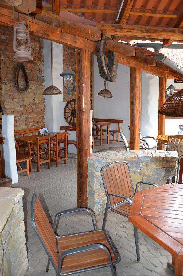 Penzion Pod Kaštany Kvasice Bagian luar foto